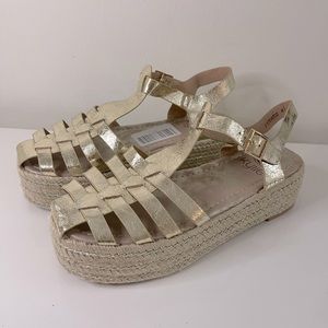 NEW! Kylie Crazy Shoes Gold Flat Platform Espadrilles Wedges. Size 41 / US 11.